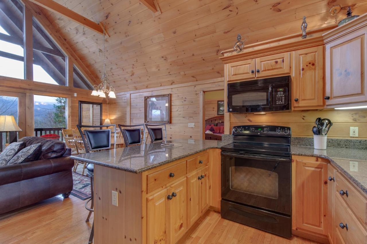 Above The Clouds, 4 Bedrooms, Pool Access, Private, Gaming, Sleeps 16 Gatlinburg Zewnętrze zdjęcie