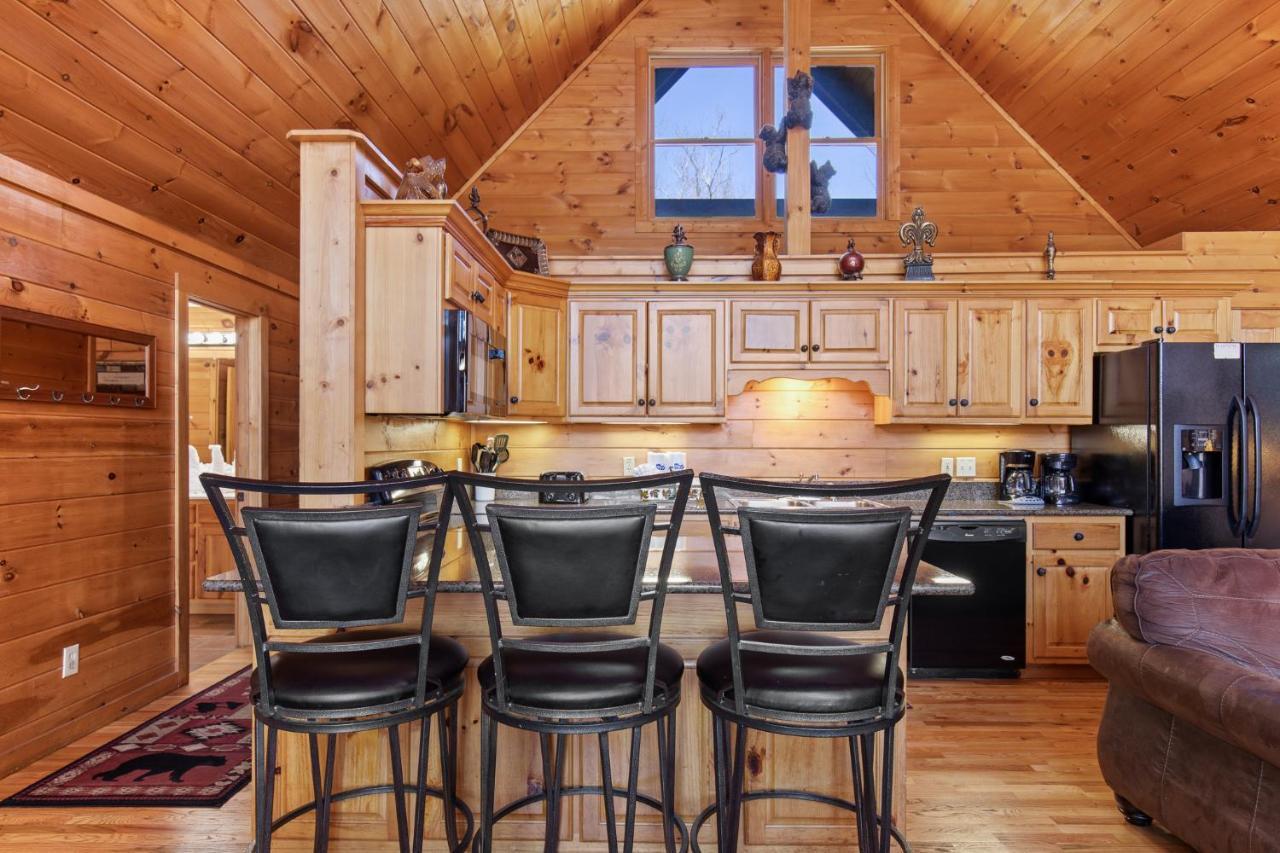 Above The Clouds, 4 Bedrooms, Pool Access, Private, Gaming, Sleeps 16 Gatlinburg Zewnętrze zdjęcie