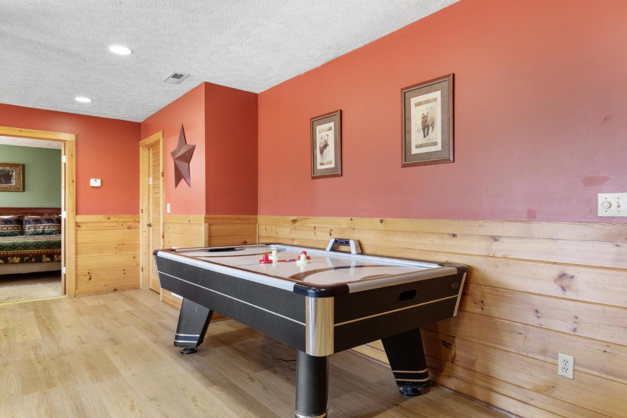 Above The Clouds, 4 Bedrooms, Pool Access, Private, Gaming, Sleeps 16 Gatlinburg Zewnętrze zdjęcie