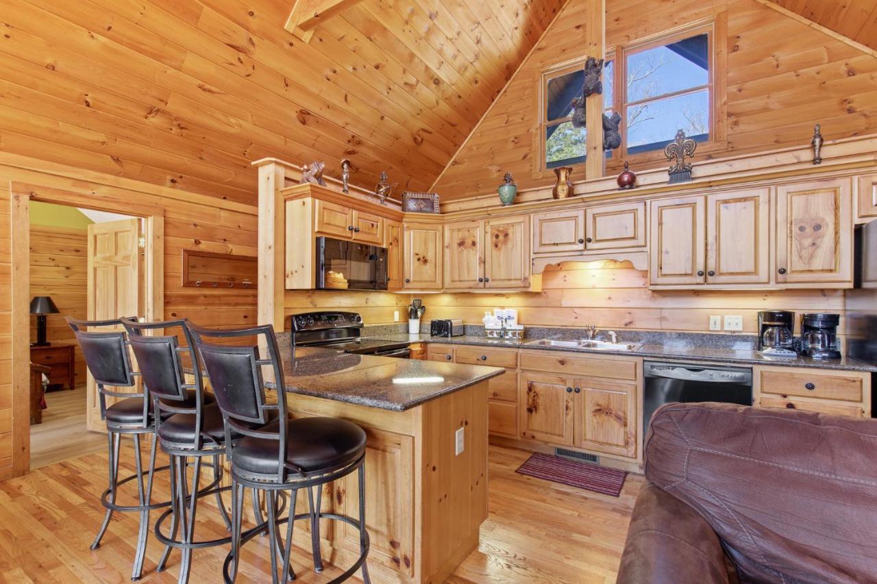Above The Clouds, 4 Bedrooms, Pool Access, Private, Gaming, Sleeps 16 Gatlinburg Zewnętrze zdjęcie