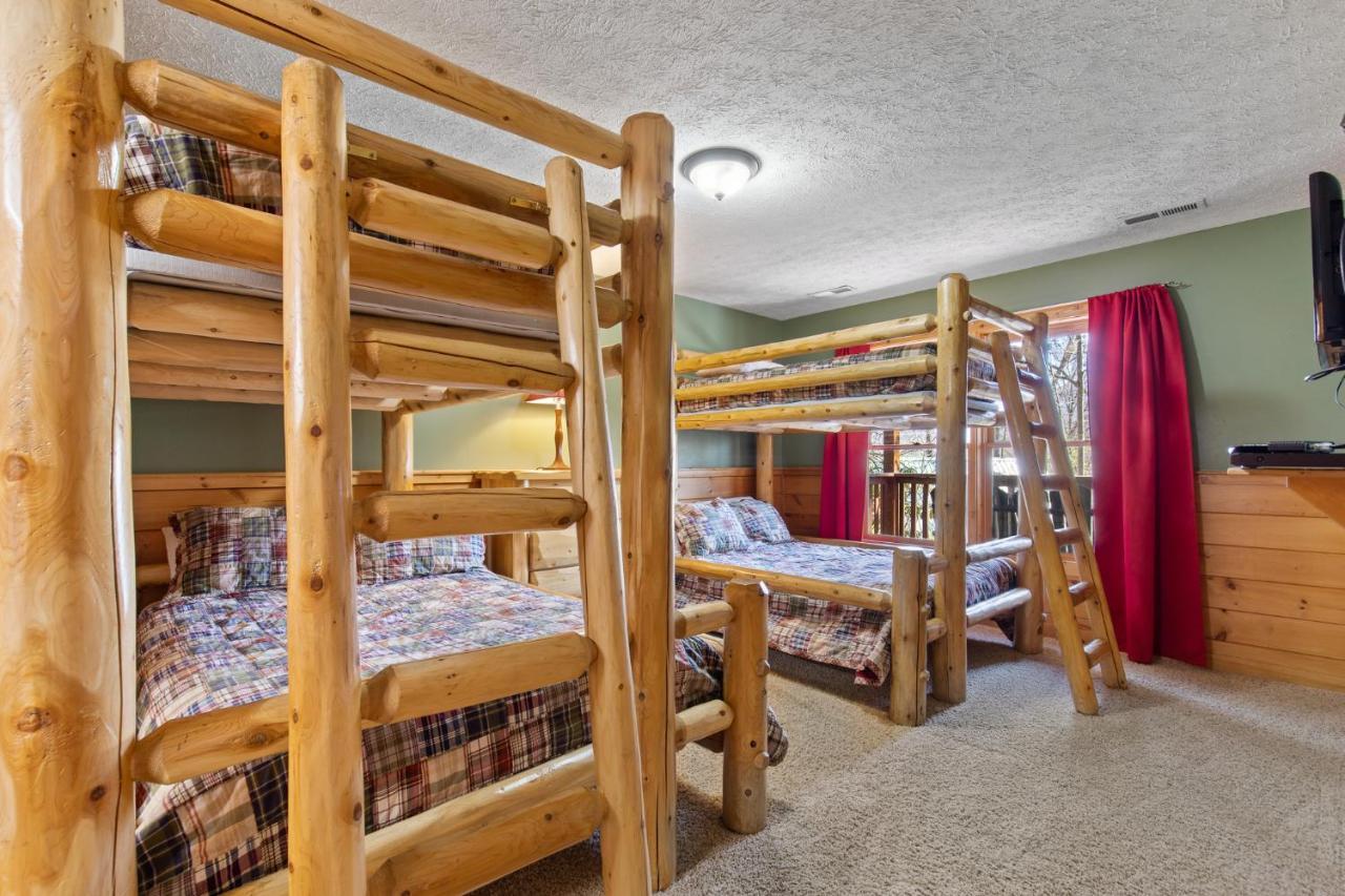 Above The Clouds, 4 Bedrooms, Pool Access, Private, Gaming, Sleeps 16 Gatlinburg Zewnętrze zdjęcie